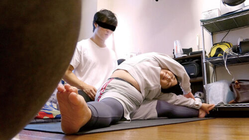 知り合いの熟女に「ヤラせて下さい！！」と、土下座で頼み込んでみた。