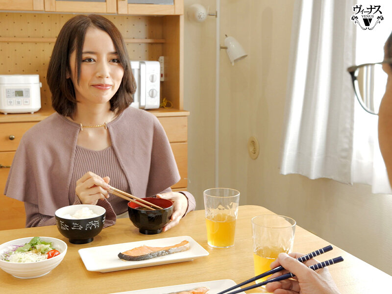 【近親相姦】夫の連れ子に犯されて快楽堕ちしてしまう義母 美咲かんな
