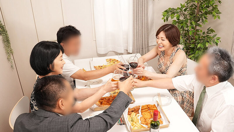 【熟年同窓会】35年振りに再会した同級生とセフレ関係に！