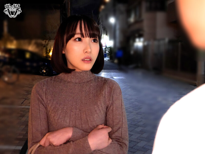 【白石もも】バイト先で働く美しい人妻を家に連れ込み中出しセックス